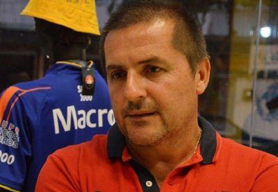 Koropeski mete la tijera en Crucero