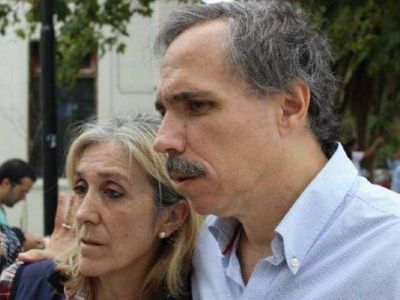 Ante el crecimiento de Garro, Arteaga intenta detener la fuga de radicales