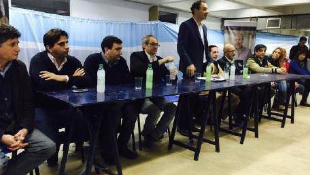 Bruera y La C�mpora juntos en un acto platense