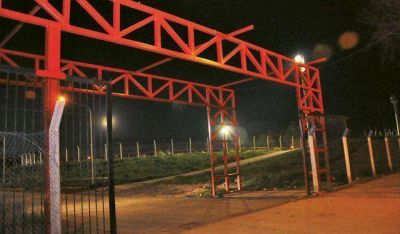 Con $8 M cerrar�n el per�metro del polideportivo de Rawson