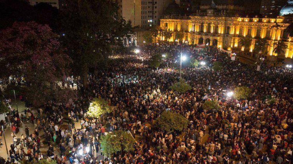 Tucum�n: miles de personas volvieron a protestar por las denuncias de fraude