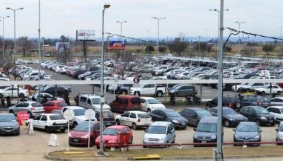 Cada vez m�s dificultades para estacionar en el Taravella