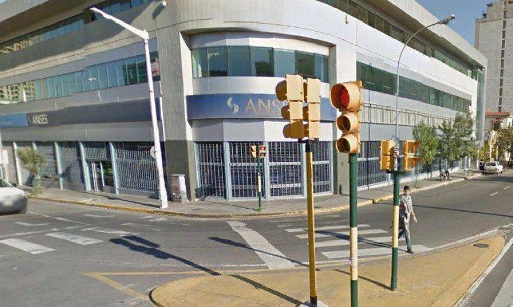 Anses a puertas cerradas por paro