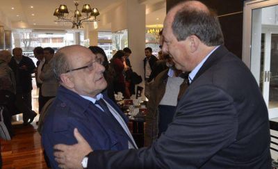 Sanz se solidariz� con Arroyo: �Es v�ctima de una campa�a sucia�