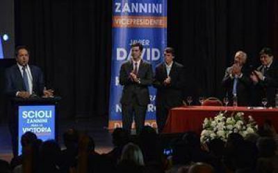Scioli y el PJ denunciaron una 
