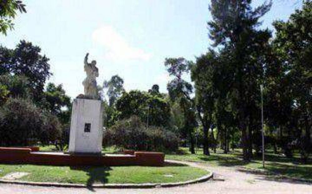  Avellaneda: Tildan de movida poltica el cese de obras en Parque Domnico