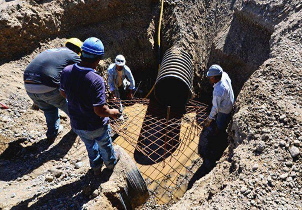 Se firman los contratos para los dos primeros tramos del desag�e Larrea