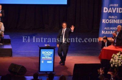 Scioli exhort� a los argentinos a evitar los presagios negativos