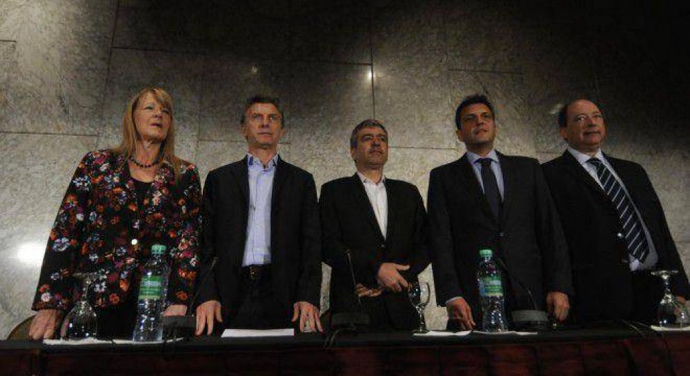 Macri y Massa pidieron modificar el sistema electoral y coquetearon con un acuerdo para el ballotage