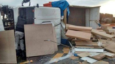 Vuelco fatal en la Ruta 151: muri� un camionero