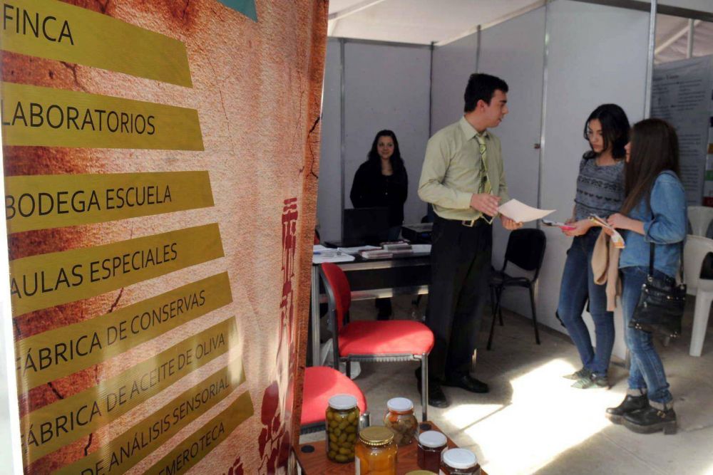 El vino, eje en m�s de 50 t�tulos