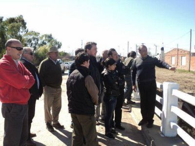 S�nchez supervis� obras hidr�ulicas y anunci� limpieza del arroyo Claromec�