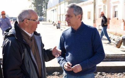 Eseverri recorri� Hinojo y anunci� obras