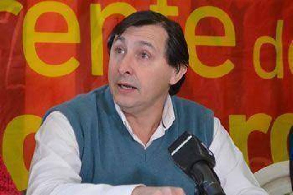 LATINI RECONOCI� ENCUENTRO CON COSTA