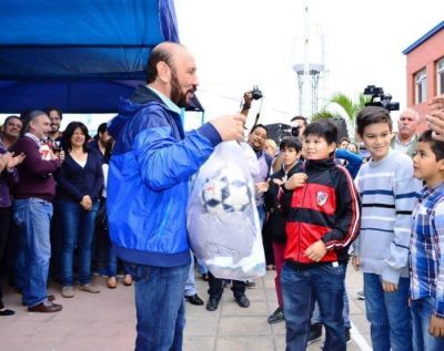 �Por nuestra gente, todo� en Tatane