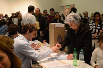 El 25 de octubre se votar� en m�s escuelas que el 9 de agosto