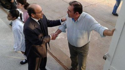 Por NO opinar condenaron a periodistas a pagar 2 millones a Insfran. Por denigrar a Tevez a Santander premiaron con vacaciones pagas