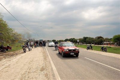 Se levanto bloqueo en el paso fronterizo Clorinda � Falc�n