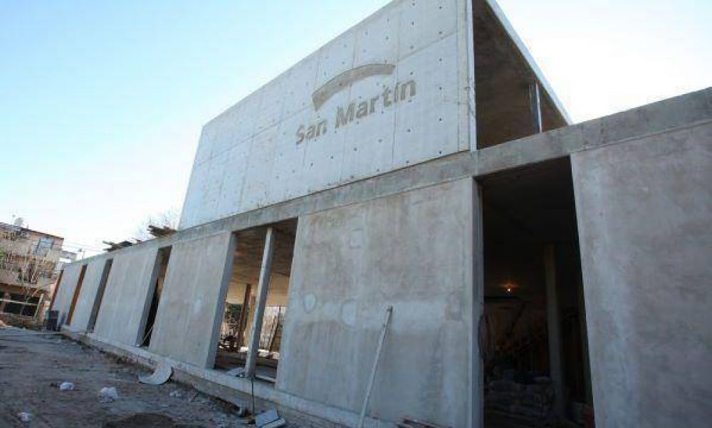 Katopodis visit� las obras del nuevo edificio de Tr�nsito