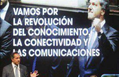 Scioli adelant� ante la mesa sindical que impulsar� una reforma gradual de Ganancias