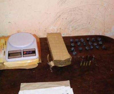 Incautaron 80 plantas de marihuana y droga fraccionada