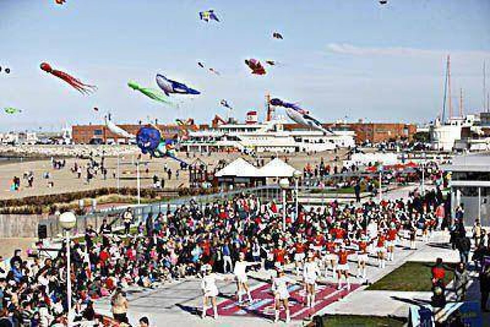 En Playa Grande reconocen la tarea del intendente Pulti
