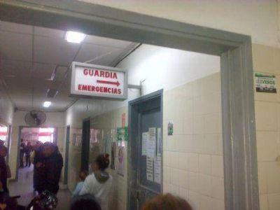 Intolerable violencia en la guardia del Hospital: Debi� intervenir la polic�a