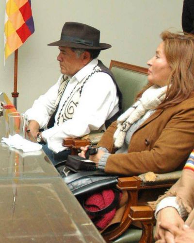 El intendente Guti�rrez viaj� a Tucum�n para reclamar la libertad del cacique Chaile