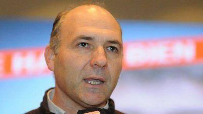 Carmona cruz� a Balbo por la 