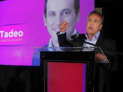 El aumento de la luz y el agua queda en manos de Cornejo