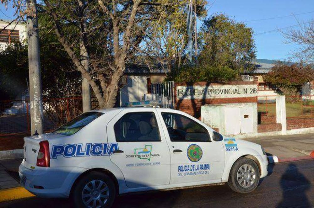 Una madre agarr� de los pelos a la compa�era de su hija