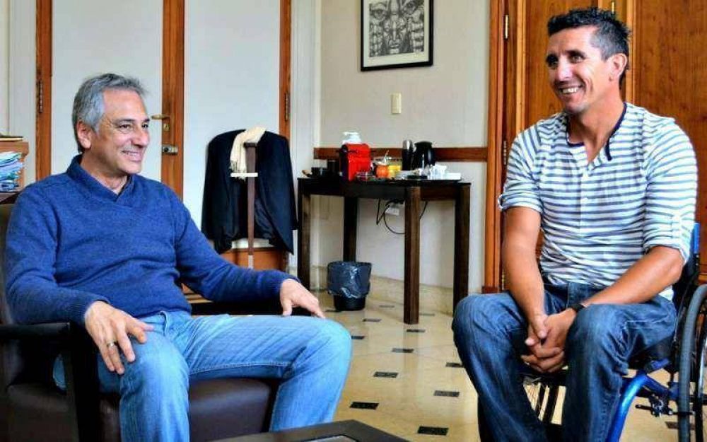 Eseverri recibi� al deportista local Lucas D�az Aspiroz