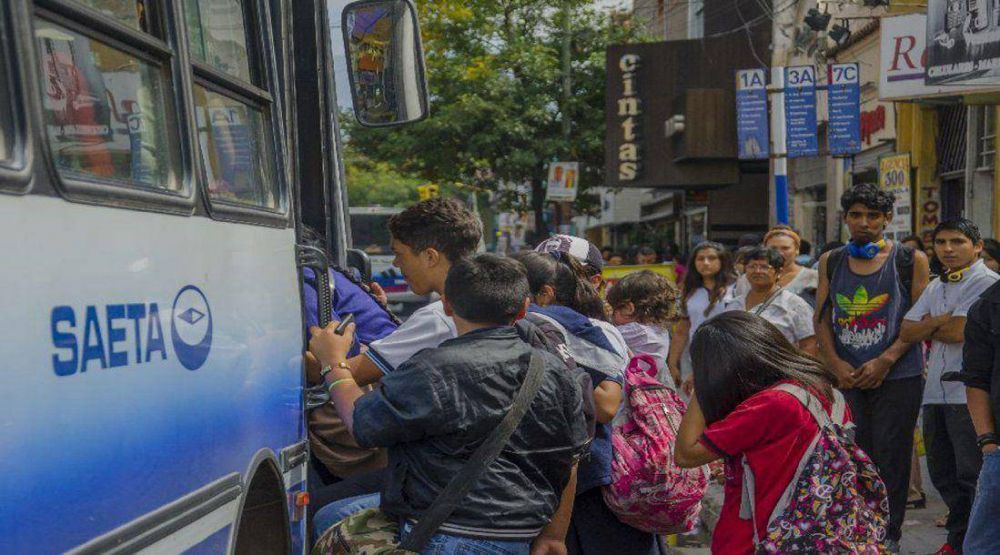 Rechazan el aumento del boleto, piden m�s unidades y frecuencias