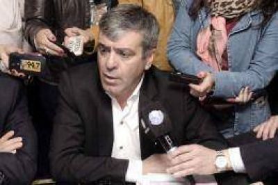 Denuncian a Cano en la justicia por 