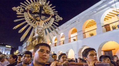 Devoci�n de los j�venes por el Se�or y la Virgen