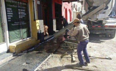 RETIRAN ESTRUCTURAS DE VEREDAS DE LA VILLA