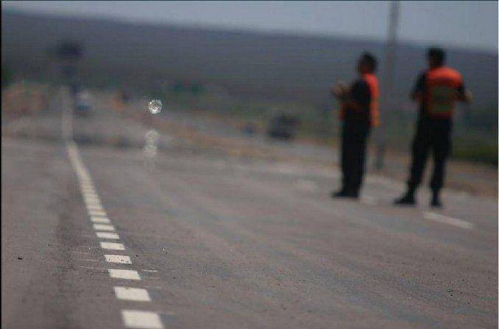 Tres mujeres y un ni�o de 5 a�os murieron en un choque en Malarg�e