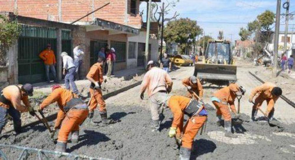 Se conectan m�s barrios con obras de pavimento