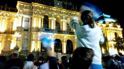 Nuevas protestas en Tucumán por las denuncias de fraude en las elecciones a gobernador