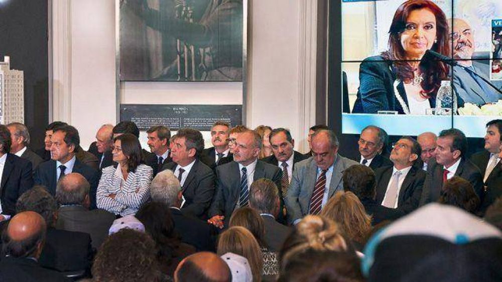 Gobernadores oficialistas coinciden en cambiar el sistema de votaci�n
