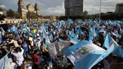 Crece la presi�n para que el presidente renuncie en Guatemala