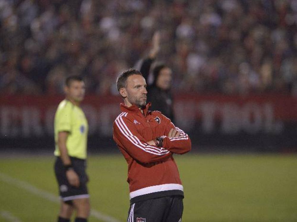 Ganar para tener cierto equilibrio, el objetivo urgente de Newell's