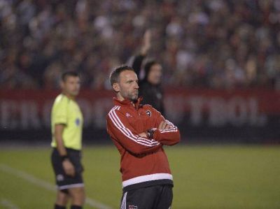 Ganar para tener cierto equilibrio, el objetivo urgente de Newell's