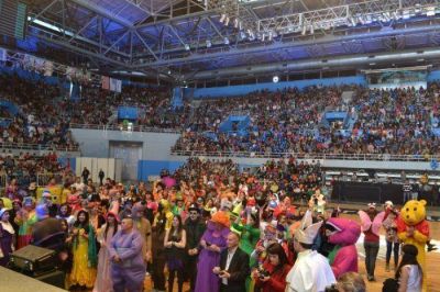CEFIL le regal� una tarde inolvidable a m�s de 7.000 ni�os en el Polideportivo