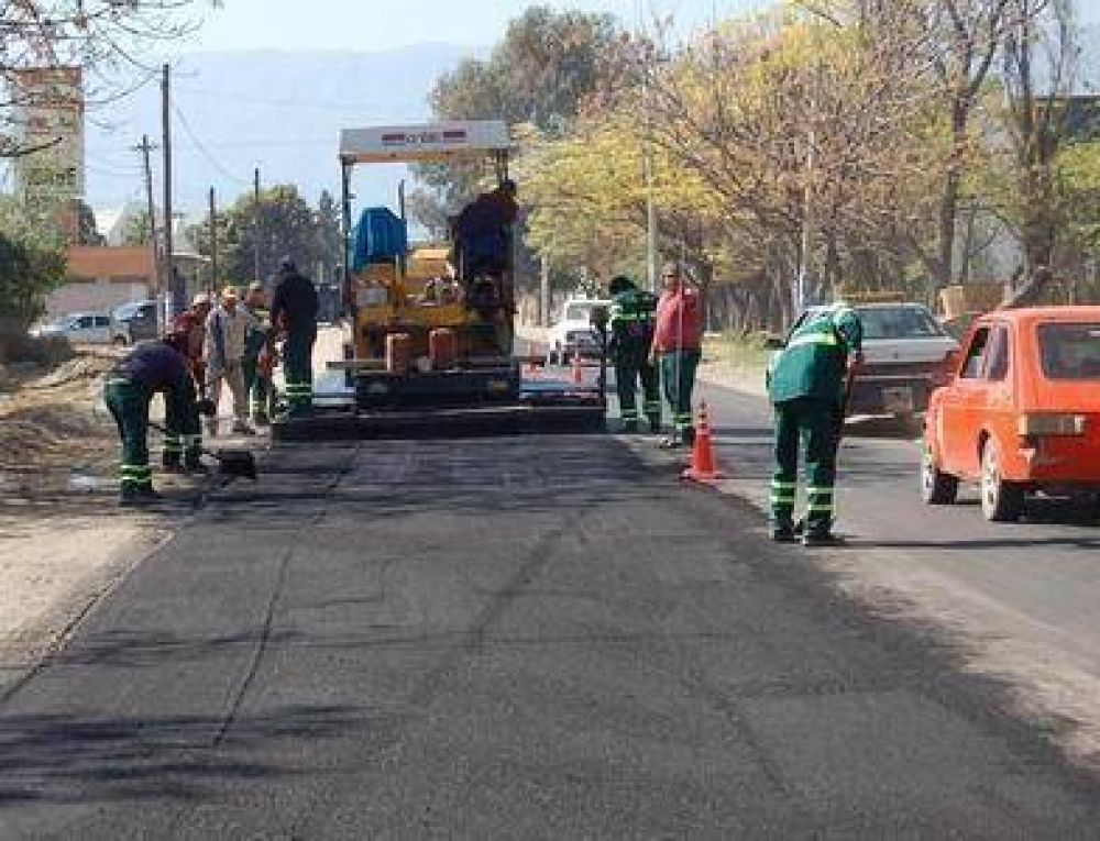 Tras dos a�os sin arreglarla, repavimentaron la Ruta N� 33
