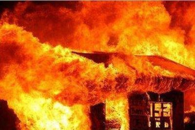 Muri� tras incendiarse su precaria vivienda