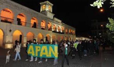 Salte�os marchar�n por la prohibici�n de la pirotecnia
