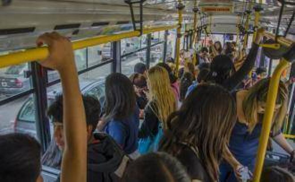La Federaci�n de Centros Vecinales se movilizar� en contra del aumento del boleto 