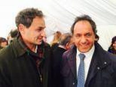 En el Coliseo Podest�: Scioli, An�bal y Bruera inician la campa�a con compromisos de gesti�n para La Plata
