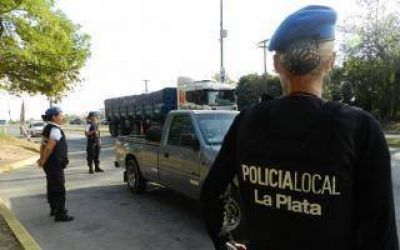 Marcha contra Polic�a Local de La Plata luego de que agente borracho abriera fuego en una disco